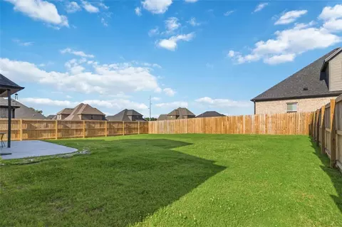 Exterior - 811 Ann Pl, Centerton, AR 72719 photo 5 of 5