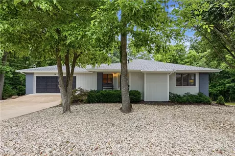 16 Ledbetter Ln, Bella Vista, AR 72715