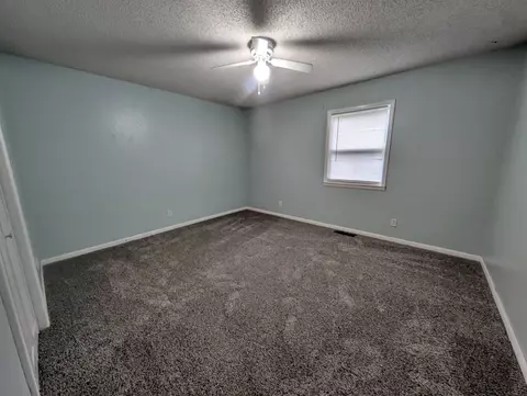 Bedroom - 205 Peach St, Harrison, AR 72601 photo 2 of 3