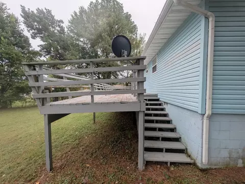 Exterior - 205 Peach St, Harrison, AR 72601 photo 4 of 5