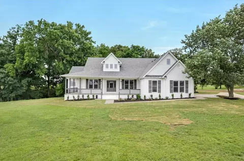 408 Musteen Rd, Springdale, AR 72762
