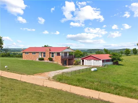 2383 Meeks Creek Rd, Everton, AR 72633