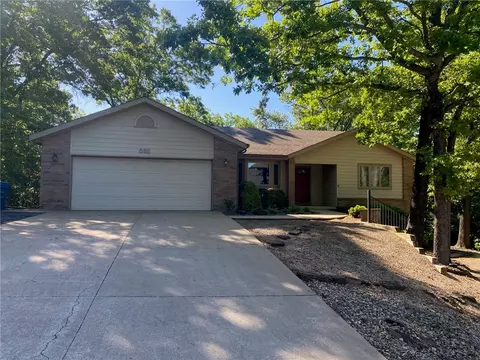 1 Chudleigh Ln, Bella Vista, AR 72714