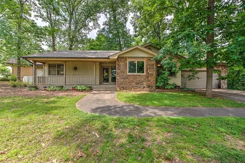 37 Fenchurch Dr, Bella Vista, AR 72715