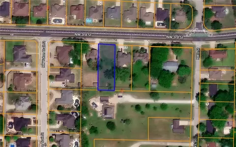 1405 NW 3rd St, Bentonville, AR 72712