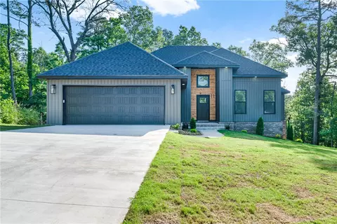11 Ellesmere Ln, Bella Vista, AR 72714