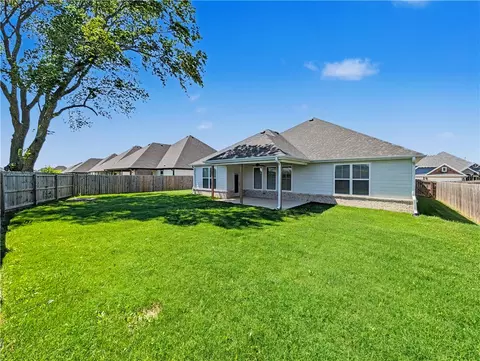 Exterior - 1111 Red Maple St, Centerton, AR 72719 photo 2 of 3
