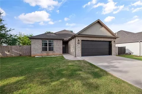 730 Winston Pl, Centerton, AR 72719