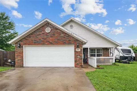 761 Applegate Ln, Lincoln, AR 72744