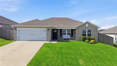 509 Woodland St, Lowell, AR 72745