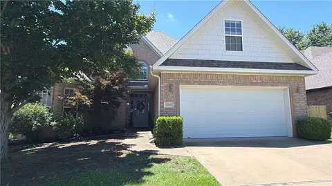 5706 Stoney Creek Dr, Rogers, AR 72758