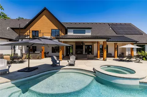 10901 Old Fashion Dr, Bentonville, AR 72713
