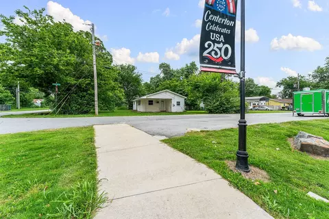 362 N Main St, Centerton, AR 72719