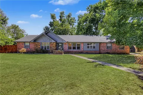 2802 W Turtle Creek Cir, Rogers, AR 72756