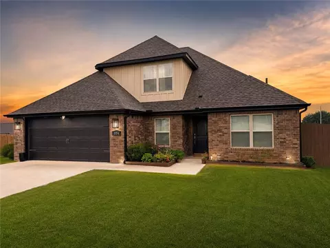 804 W Shane Ct, Siloam Springs, AR 72761