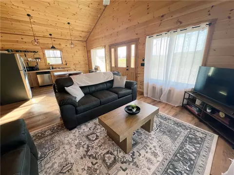Living - 6893 Hwy 74e, Jasper, AR 72641 photo 4 of 4