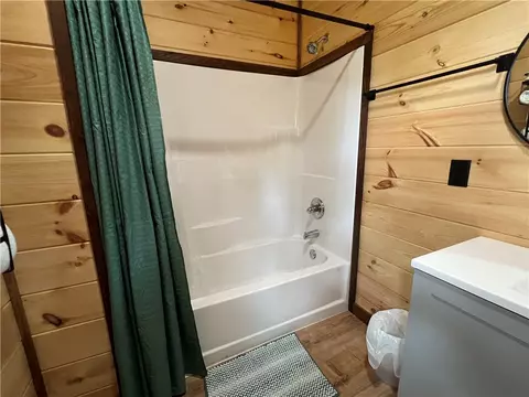 Bath - 6893 Hwy 74e, Jasper, AR 72641 photo 6 of 6