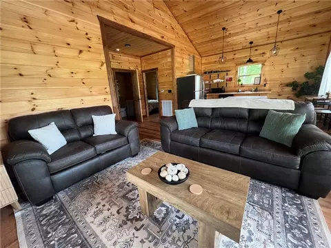 Living - 6893 Hwy 74e, Jasper, AR 72641 photo 2 of 4