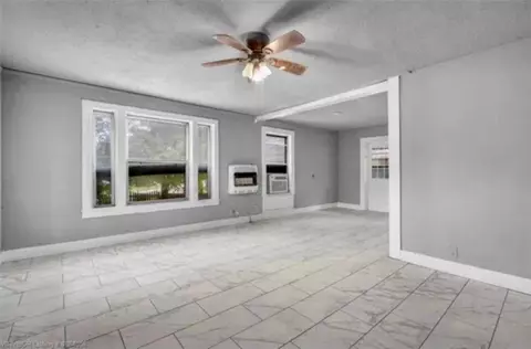 Living - 3518 Macarthur Dr, Fort Smith, AR 72904 photo 1 of 2