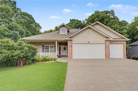 12 Hoyer Ln, Bella Vista, AR 72714