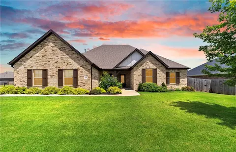 1218 Cassia St, Springdale, AR 72762
