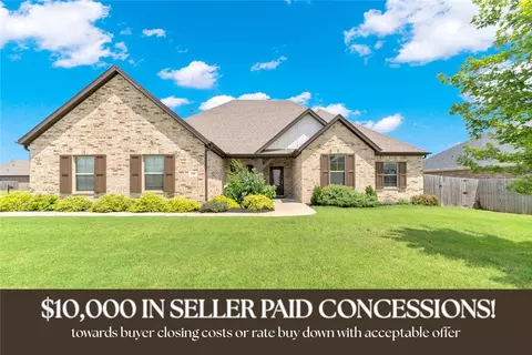 1218 Cassia St, Springdale, AR 72762