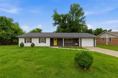 703 NW J St, Bentonville, AR 72712