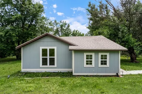 262 E Pine St, Rogers, AR 72756