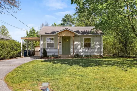804 NW B St, Bentonville, AR 72712