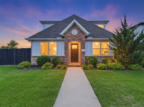 676 N Malbec Rd, Fayetteville, AR 72704