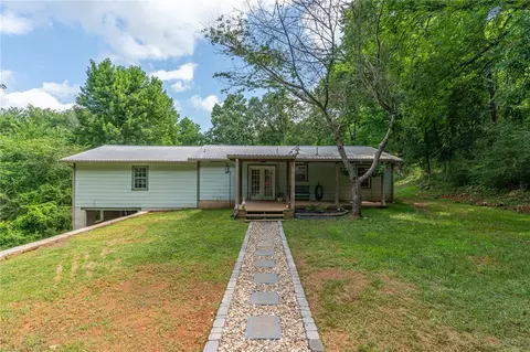428 Oak St, Mountainburg, AR 72946