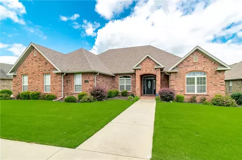11503 Clubhouse Pkwy, Farmington, AR 72730