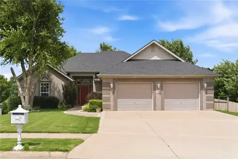 304 SW Duke Ave, Bentonville, AR 72712