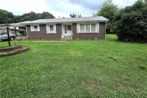 113 Pleasant Ave, Berryville, AR 72616