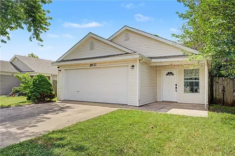 Exterior - 2937 Beech Ave, Springdale, AR 72762 photo 2 of 8