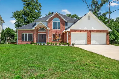 47 Stonehenge Dr, Bentonville, AR 72712