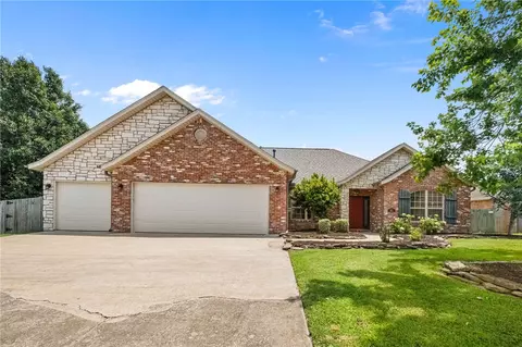 3903 SW Sycamore St, Bentonville, AR 72713