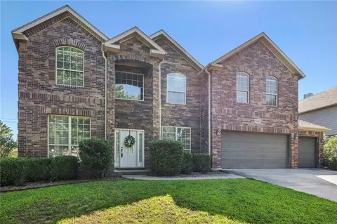1655 S Coopers Cv, Fayetteville, AR 72701