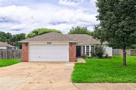 2526 N Harvey Wakefield Ave, Pea Ridge, AR 72751
