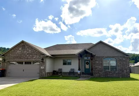 109 Promenade Cir, Russellville, AR 72801
