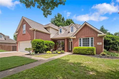 5203 S 45th St, Rogers, AR 72758