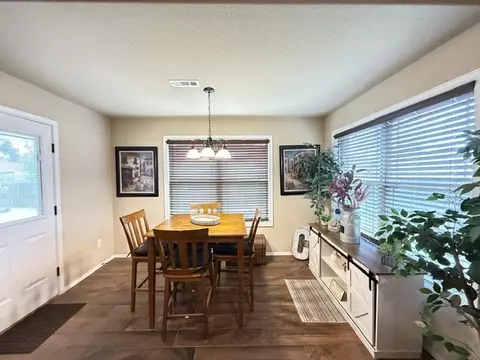 Dining - 200 Honeysuckle St, Alma, AR 72921 photo 1 of 1