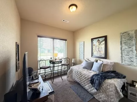 Bedroom - 200 Honeysuckle St, Alma, AR 72921 photo 3 of 4