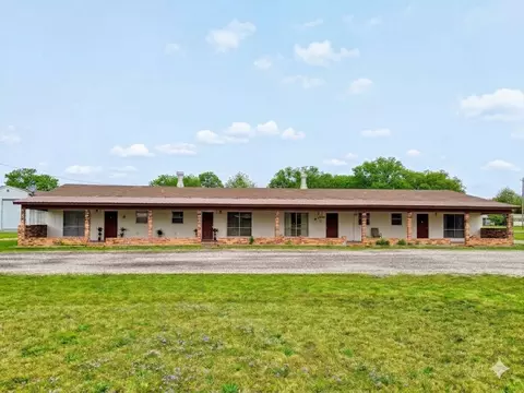 5 Lowder St, Paris, AR 72855