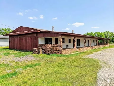 5 Lowder St, Paris, AR 72855 photo 2