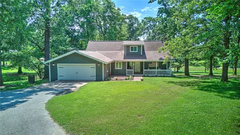 8038 E Brown Rd, Lowell, AR 72745