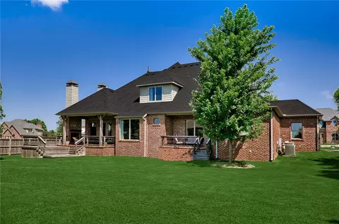 Exterior - 1971 Cherborg Ave, Springdale, AR 72764 photo 3 of 4