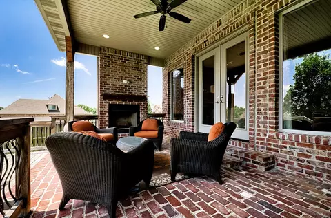 Exterior - 1971 Cherborg Ave, Springdale, AR 72764 photo 2 of 4