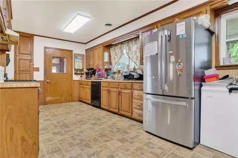 Kitchen - 108 N Park Ave, Scranton, AR 72863 photo 3 of 3
