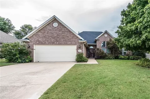 5302 S 44th Pl, Rogers, AR 72758